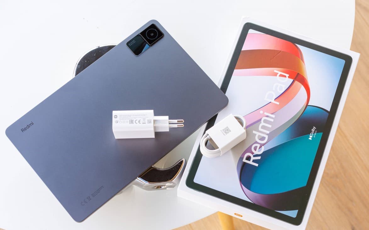 redmi pad gris con cargador