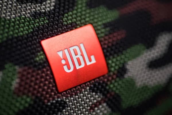 JBL: Parlantes y Audífonos